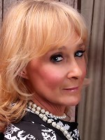 Curvy British housewife getting very frisky