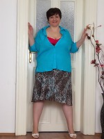 Curvy British housewife getting very frisky