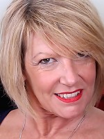 Curvy British housewife getting very frisky