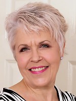 Curvy British housewife getting very frisky