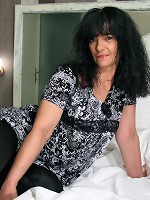 Curvy British housewife getting very frisky